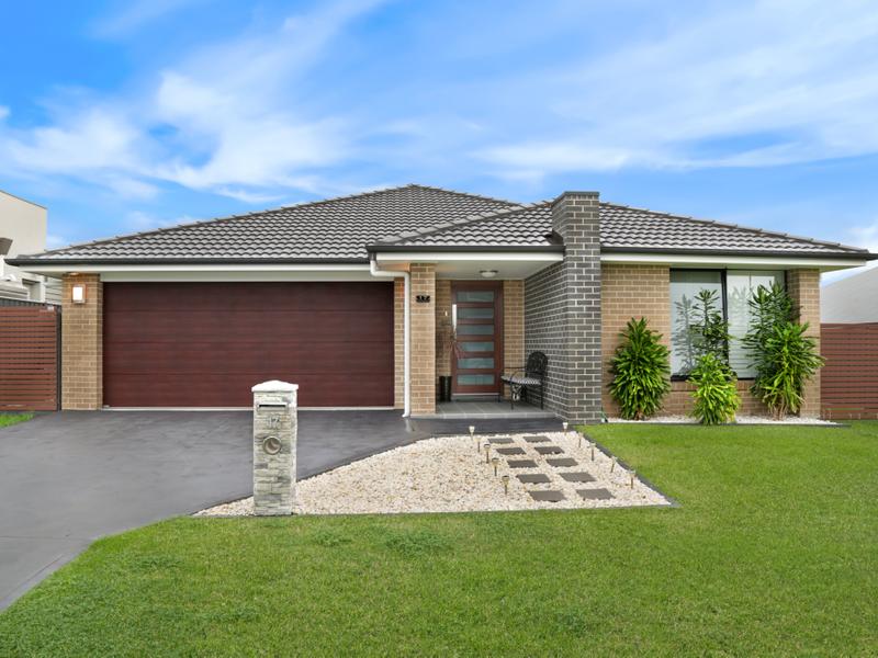 17 Flemmings Crescent, Horsley NSW, Horsley - Image 1